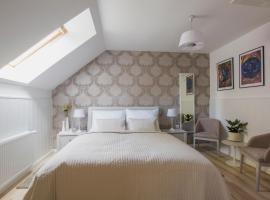 Penzión Kúria, hotel v destinaci Nové Mesto nad Váhom
