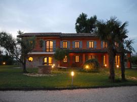 Ca' Borgo delle Rane, hotel v destinaci Pernumia