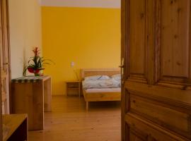 Papperl a' Pub, hotel a Schönberg am Kamp