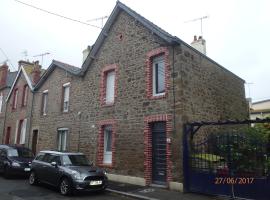 L'Escale en Bretagne, hôtel à Saint-Malo près de : Compagnie des Pêches