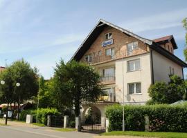 Ośrodek Wczasowy GAMA, hotel in Rewal