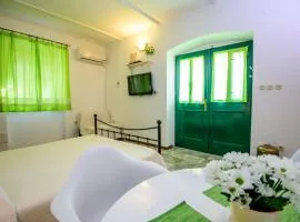 Rustica Apartments