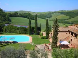 Farmhouse in Montalcino with Pool and Garden