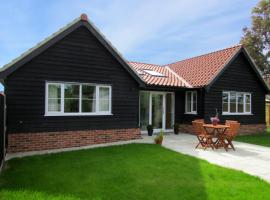 2 Suffolk Cottage, Knodishall, vacation home in Aldringham