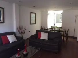 Departamento Acogedor en los Portales de Cayma