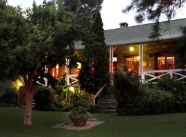 Shamrock Arms Guest Lodge, hôtel pour les familles à Waterval Boven