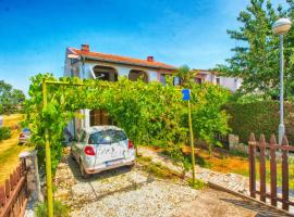 Apartments Zlatko 1397, hotel sa Štinjan