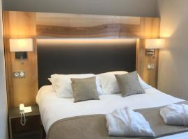 Hotel Le Cercle, hotel v destinaci Cherbourg en Cotentin