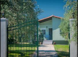 Villa Elia, hotel in Skala Sotiros