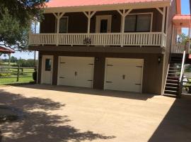 The Carriage House of Canton, hotel in Canton