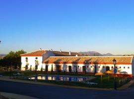 Complejo Pueblo Blanco, hotel in Olvera
