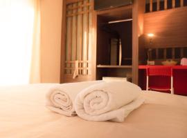 T.U.B. Mansion, ξενοδοχείο σε Νονταμπουρί