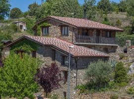 Casa Sisquet, casa rural en Montcortès