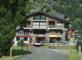 Apartaments Sant Moritz, hotel perto de Telecabina d'Arinsal, Arinsal