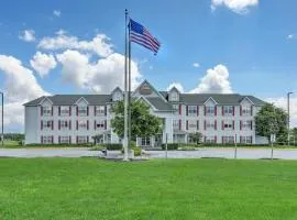 Lancaster Inn & Suites