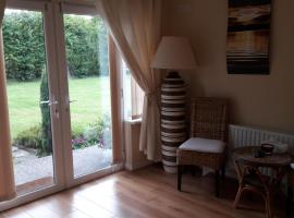 Annalee House B&B, holiday rental in Droichead an Bhuitléaraigh