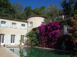 Le Mazet de Tourrettes, hotel v destinácii Tourrettes-sur-Loup