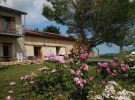 Maison d'Hôtes des 2 Chênes – hotel dla rodzin w mieście Saint-Laurent-de-Chamousset