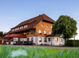 Gasthaus Zum Kreuz, Thurner Ski Lift, Sankt Märgen, hótel í nágrenninu