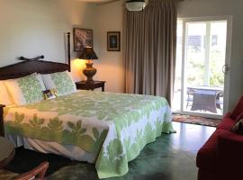 Hale Pua Villa - Seaside Studio: Koloa şehrinde bir otel