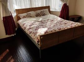 Cozy Guest House, B&B in Luton