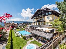 Hotel Villa Kastelruth: Castelrotto şehrinde bir jakuzili otel