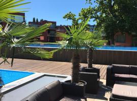 Butique Apartman Grand, hotel with pools in Balatonlelle