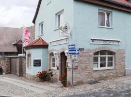 Hotel Bierstübl, viešbutis su vietomis automobiliams mieste Zangerhauzenas