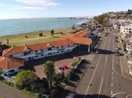 Harbour View Motel on Ahuriri Beach in Napier NZ with sea view suites、ネイピアのモーテル