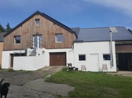 Gîte BELLA, hotel v destinaci Ebly