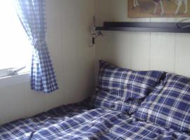 Your Cozy Waggon at the Cows' Paradise, hotel v destinaci Amsterdam