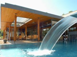 La Clairière bio & spahotel, hotel di La Petite-Pierre