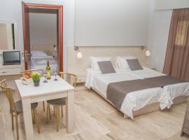 Attalos Apartments, hotell i Agia Pelagia