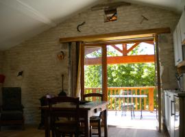 Au col de Cygne, holiday rental in Blanzac-lès-Matha