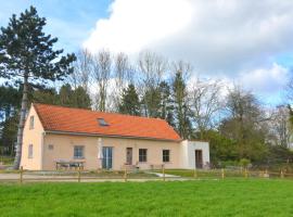 Quaint Mansion in Ellezelles with Garden, semesterhus i Ellezelles