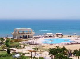 Two-Bedroom with Sea View Roof Top Chalet - Orora Village، فندق في العين السخنة