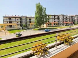 Apartamento T1 em Lagos com piscina e garagem
