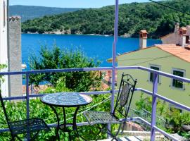 Apartments & Room Toni, guest house in Valun