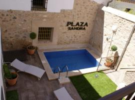 Plaza Sandra, hotel in Trujillo