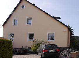 Ferienwohnung Küchler, Hotel in Oelsnitz