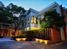 Cozylife Hotel Westlake