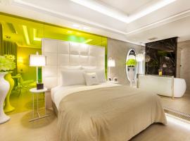 Six Star Motel-Taoyuan, hotell sihtkohas Taoyuan