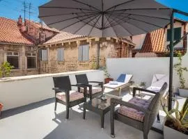 Cindro Apartment with Terrace