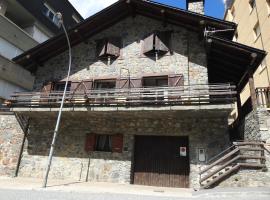 Chalet Riba, cabaña o casa de campo en Arinsal