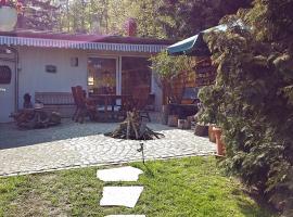 Holiday home in Blankenburg with E station, casa vacanze a Blankenburg