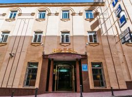 Hotel Victoria, hotell i Linares