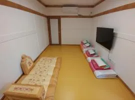 Sophia Hanok Guesthouse
