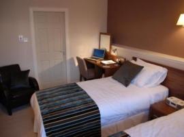 Kirklands Hotel, hotell i Kinross