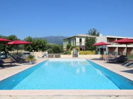Hôtel Les Jardins, hotel di Lucciana