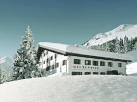 Hinterwies – Ski In / Lodge / Dine, hotel in Lech am Arlberg